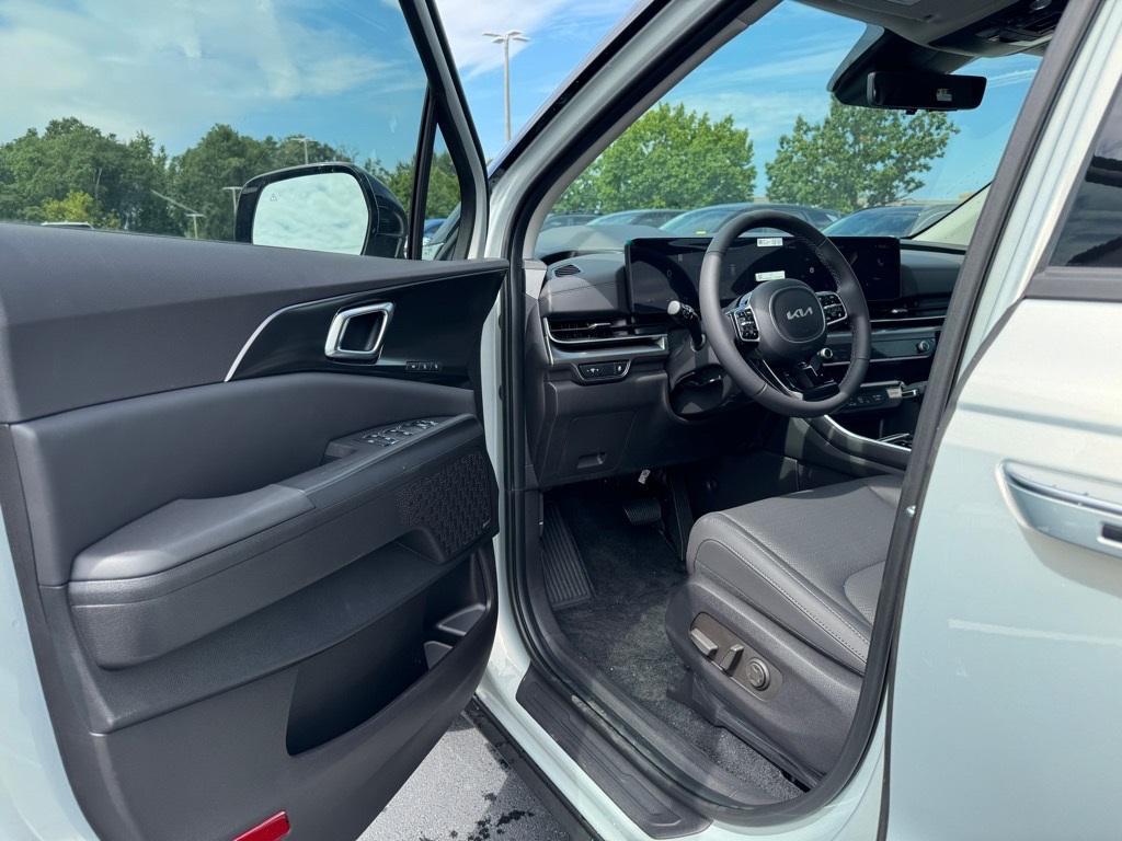 new 2026 Kia Carnival car, priced at $50,978