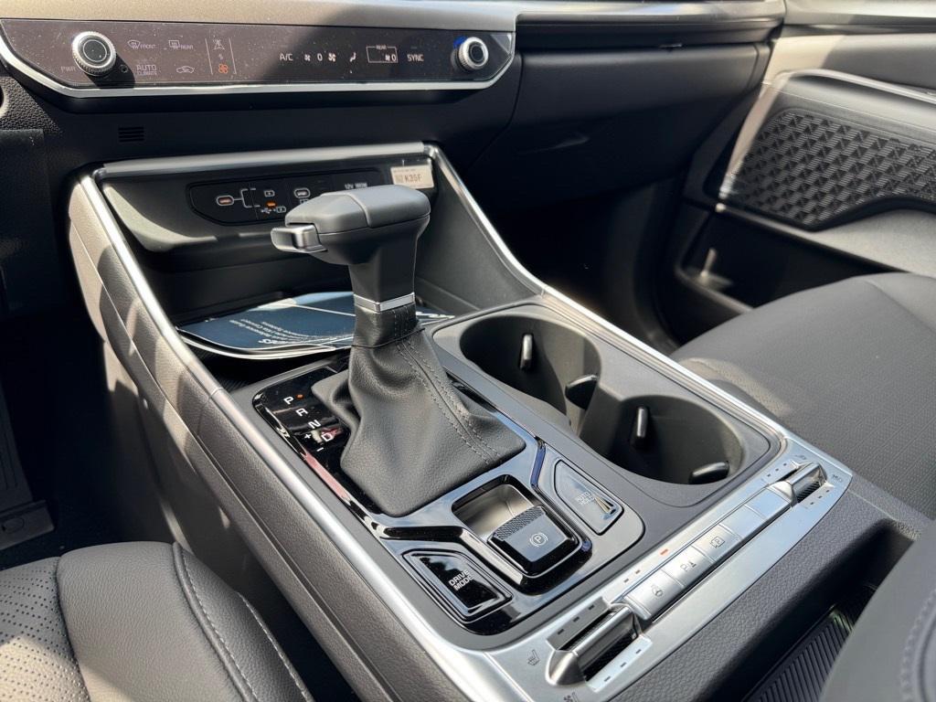 new 2026 Kia Carnival car, priced at $50,978