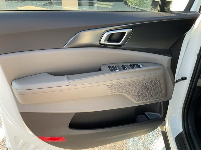 new 2025 Kia Carnival car, priced at $39,122