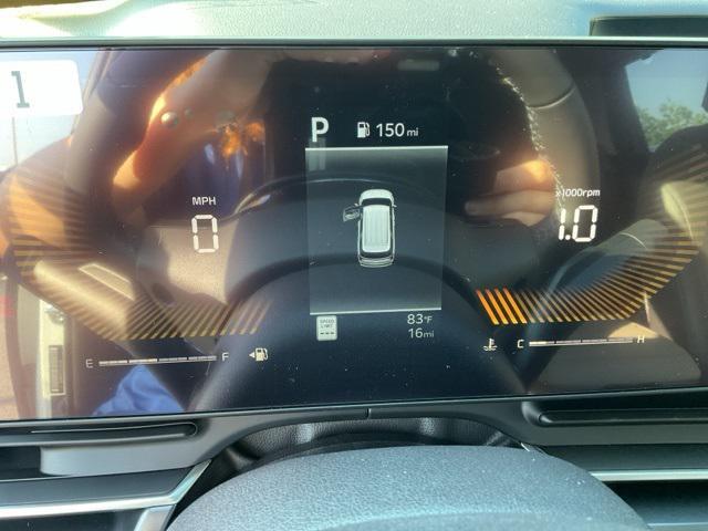 new 2025 Kia Carnival car, priced at $39,122