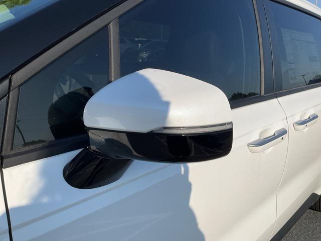 new 2025 Kia Carnival car, priced at $39,122