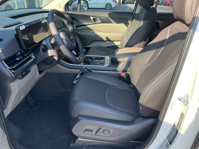 new 2025 Kia Carnival car, priced at $39,122
