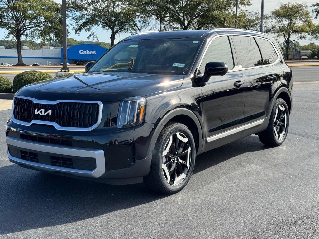 used 2023 Kia Telluride car, priced at $33,579