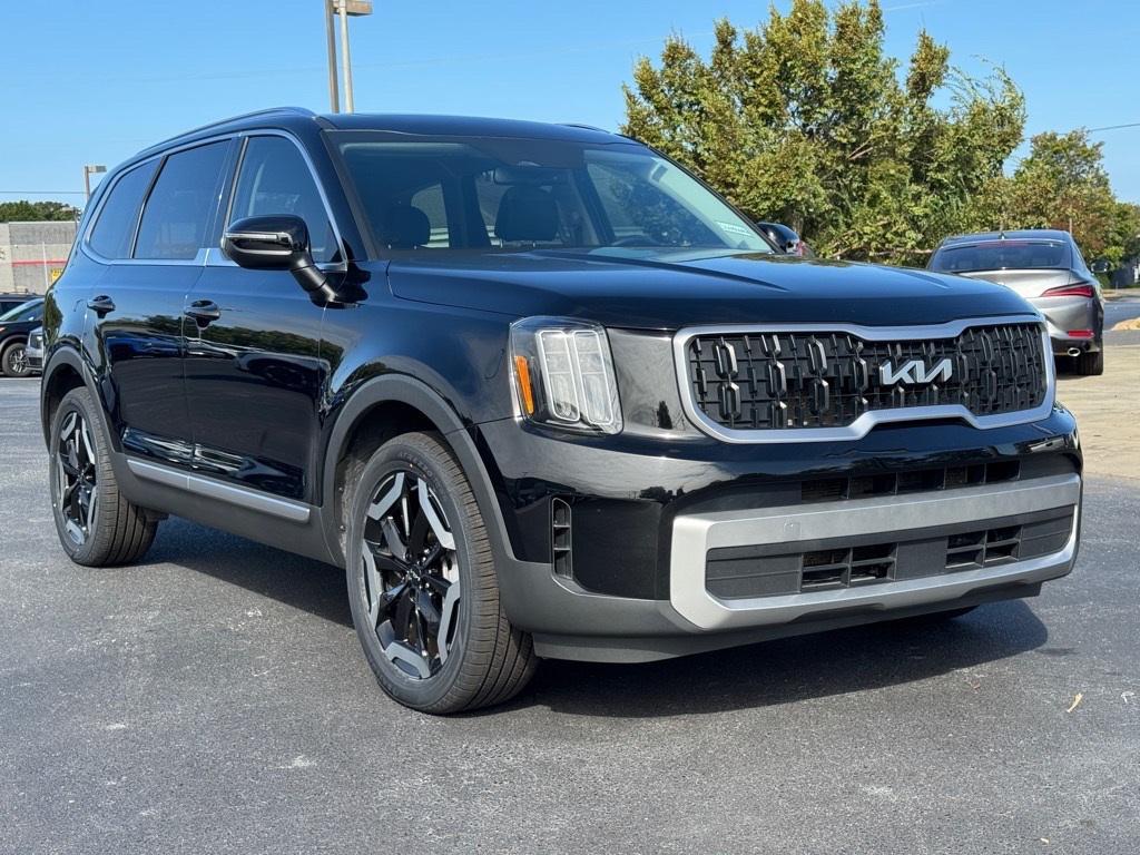 used 2023 Kia Telluride car, priced at $33,579