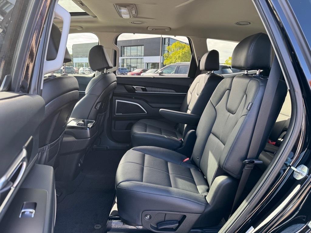 used 2023 Kia Telluride car, priced at $33,579