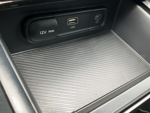 new 2025 Kia Sportage Hybrid car, priced at $30,299