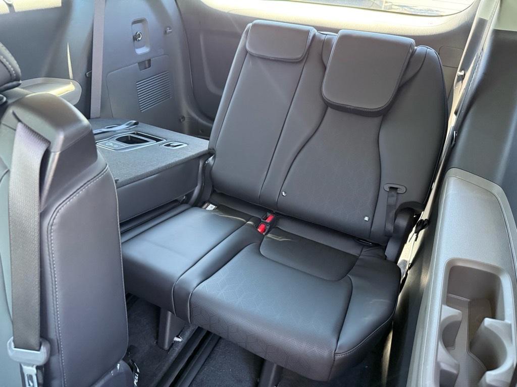 new 2026 Kia Carnival Hybrid car, priced at $43,264