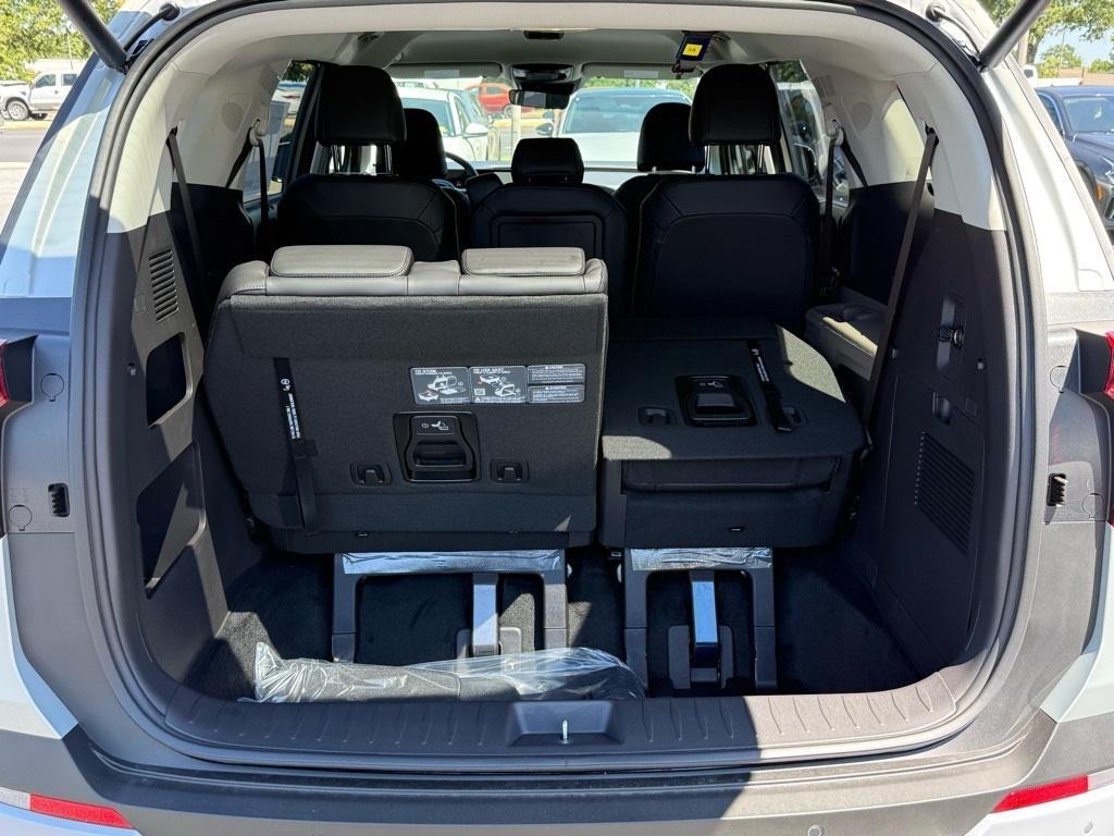 new 2026 Kia Carnival Hybrid car, priced at $43,264