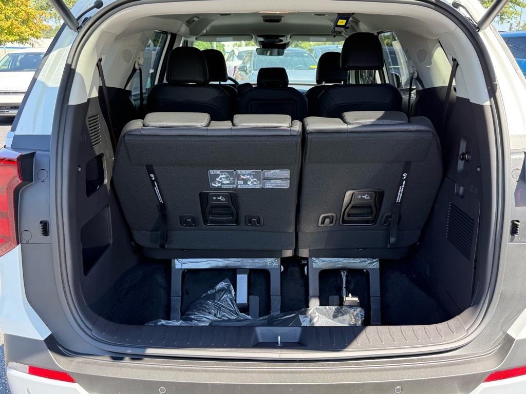 new 2026 Kia Carnival Hybrid car, priced at $43,264