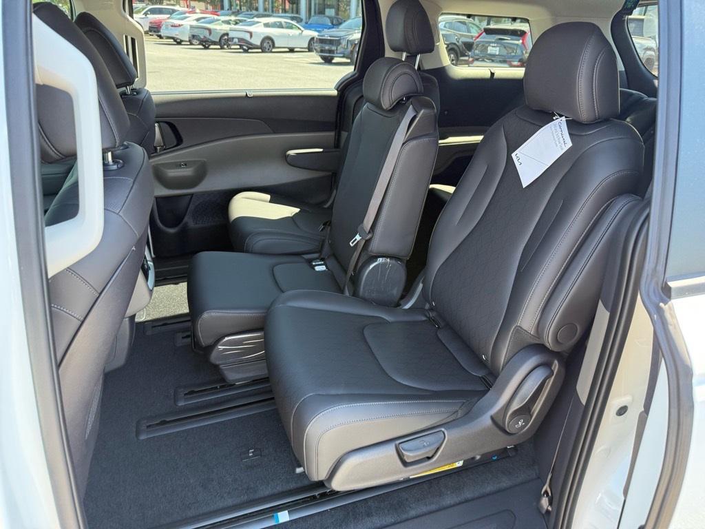 new 2026 Kia Carnival Hybrid car, priced at $43,264