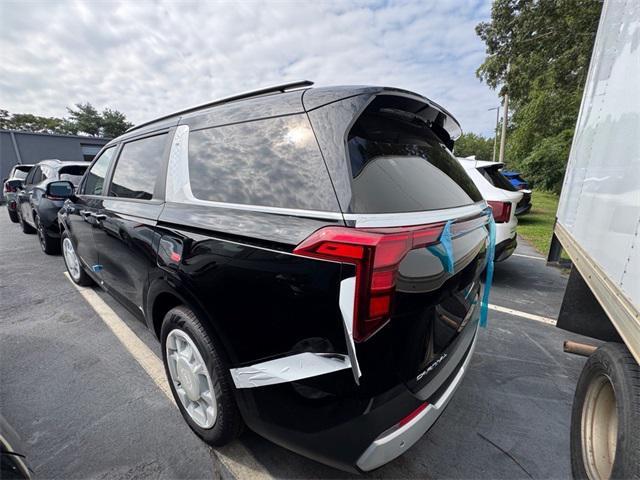 new 2026 Kia Carnival Hybrid car, priced at $45,385