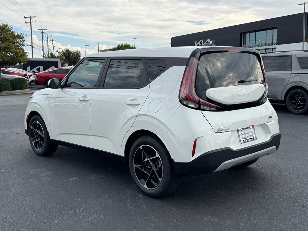 new 2025 Kia Soul car, priced at $25,696