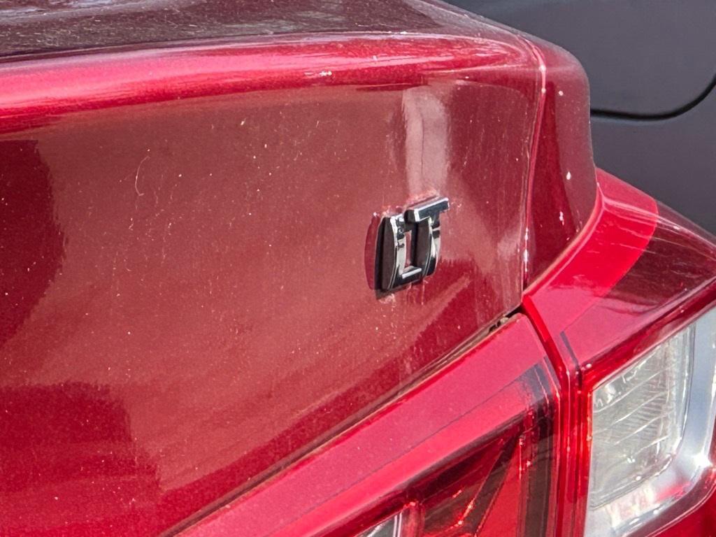 used 2018 Chevrolet Malibu car, priced at $11,801