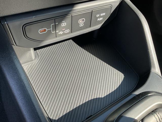 new 2025 Kia K4 car, priced at $23,182