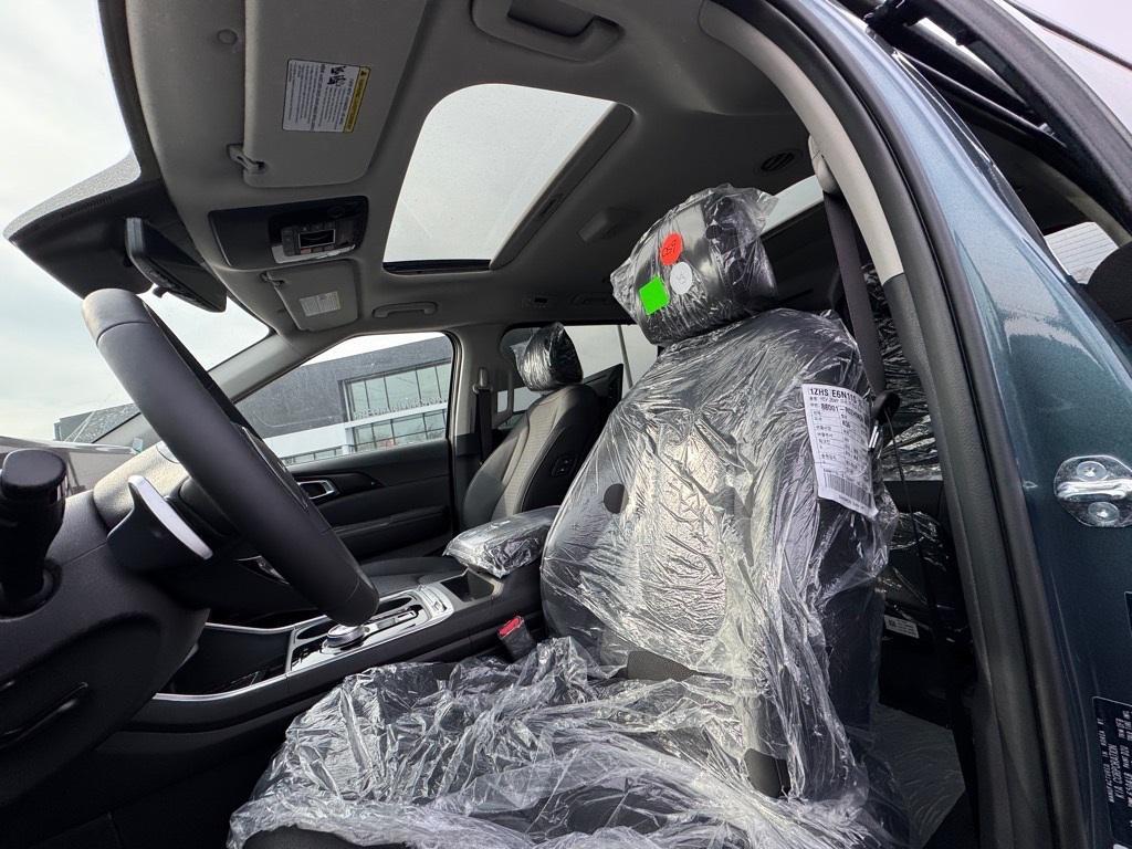 new 2026 Kia Carnival Hybrid car, priced at $57,985