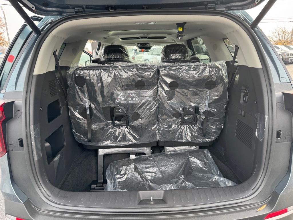 new 2026 Kia Carnival Hybrid car, priced at $57,985