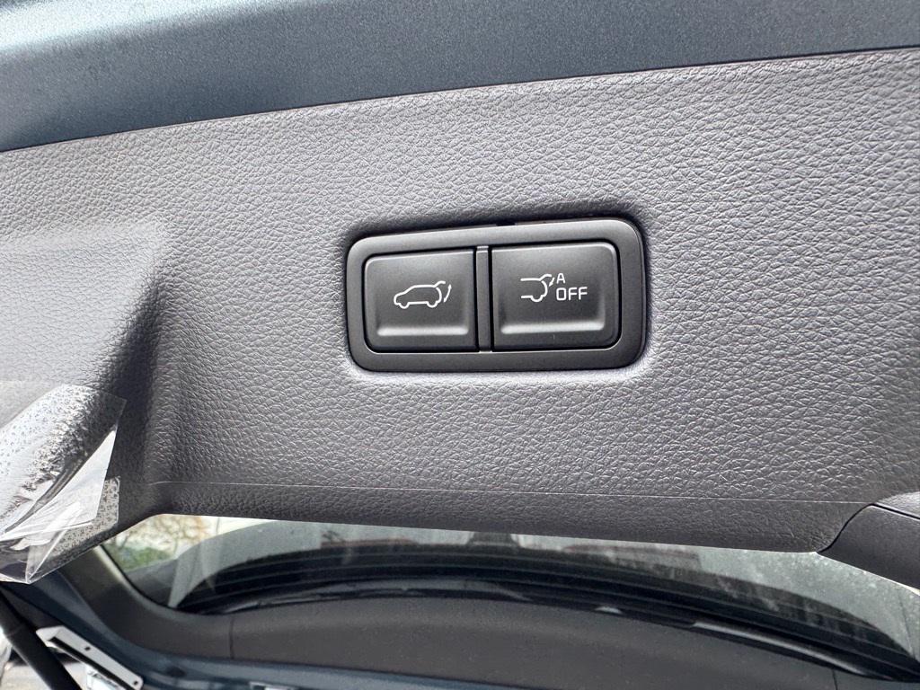 new 2026 Kia Carnival Hybrid car, priced at $57,985