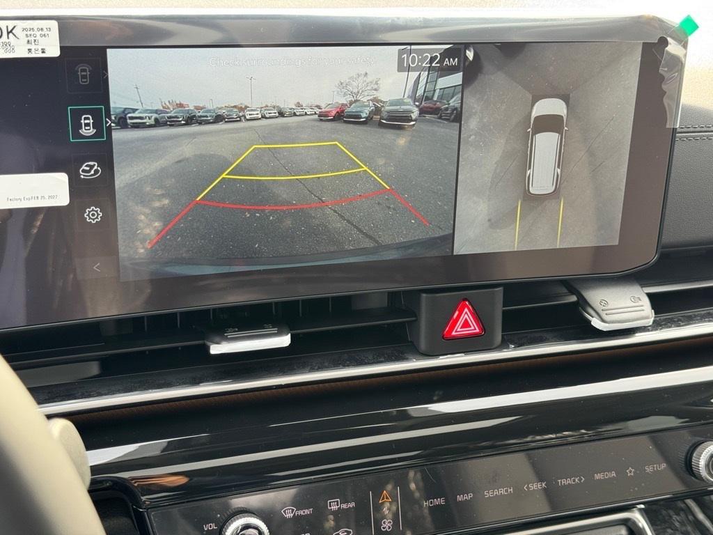 new 2026 Kia Carnival Hybrid car, priced at $57,985