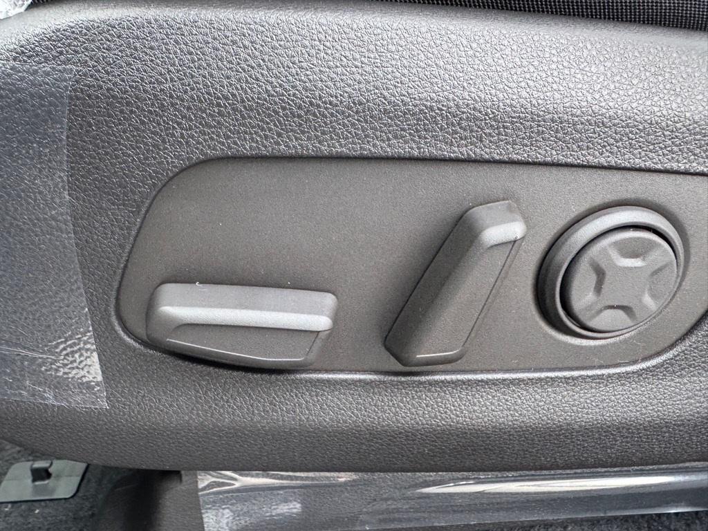 new 2026 Kia Carnival car, priced at $44,030