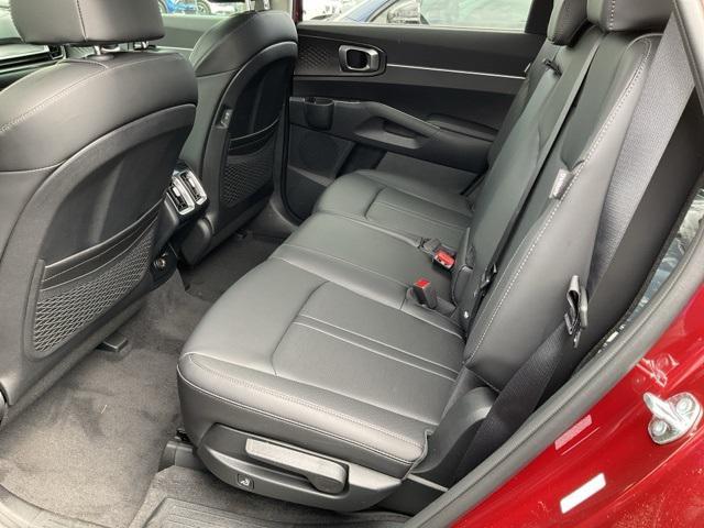 new 2025 Kia Sorento car, priced at $35,950