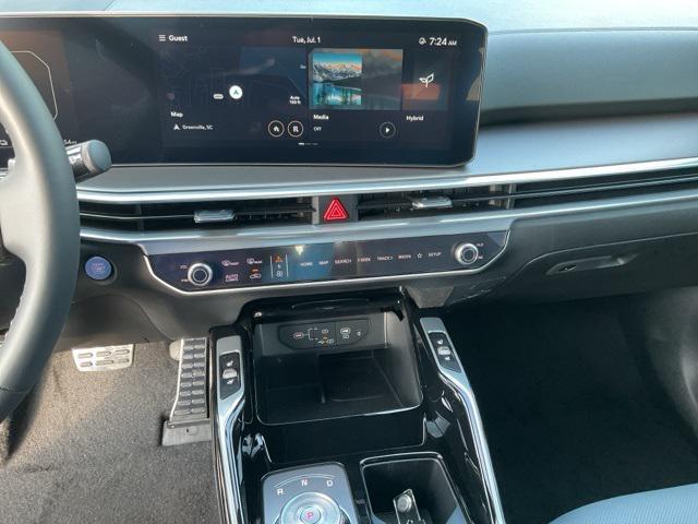 new 2025 Kia Sorento Hybrid car, priced at $48,785