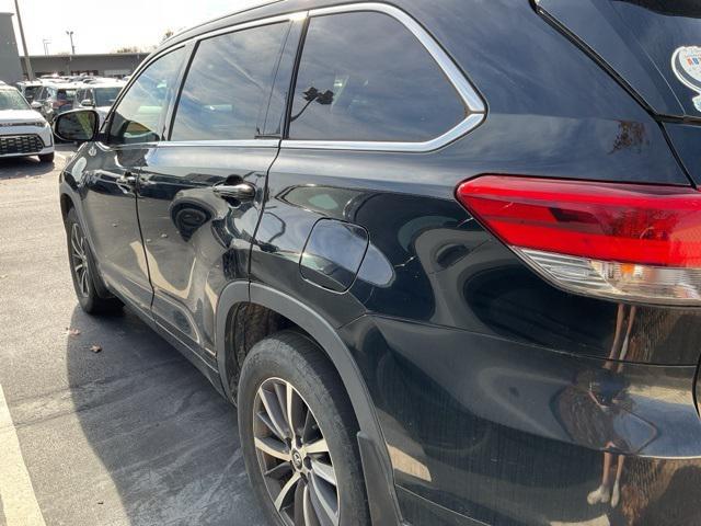 used 2018 Toyota Highlander car, priced at $25,100