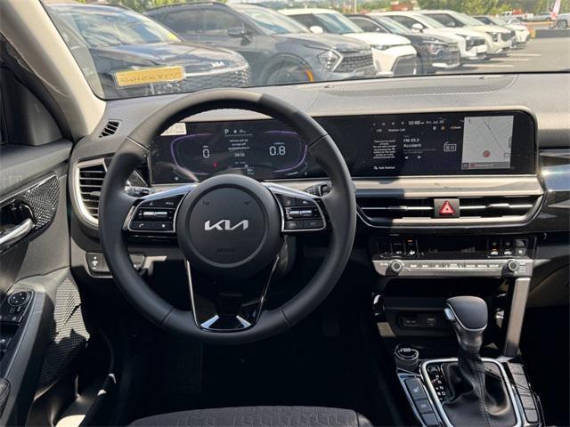 new 2025 Kia Seltos car, priced at $27,663