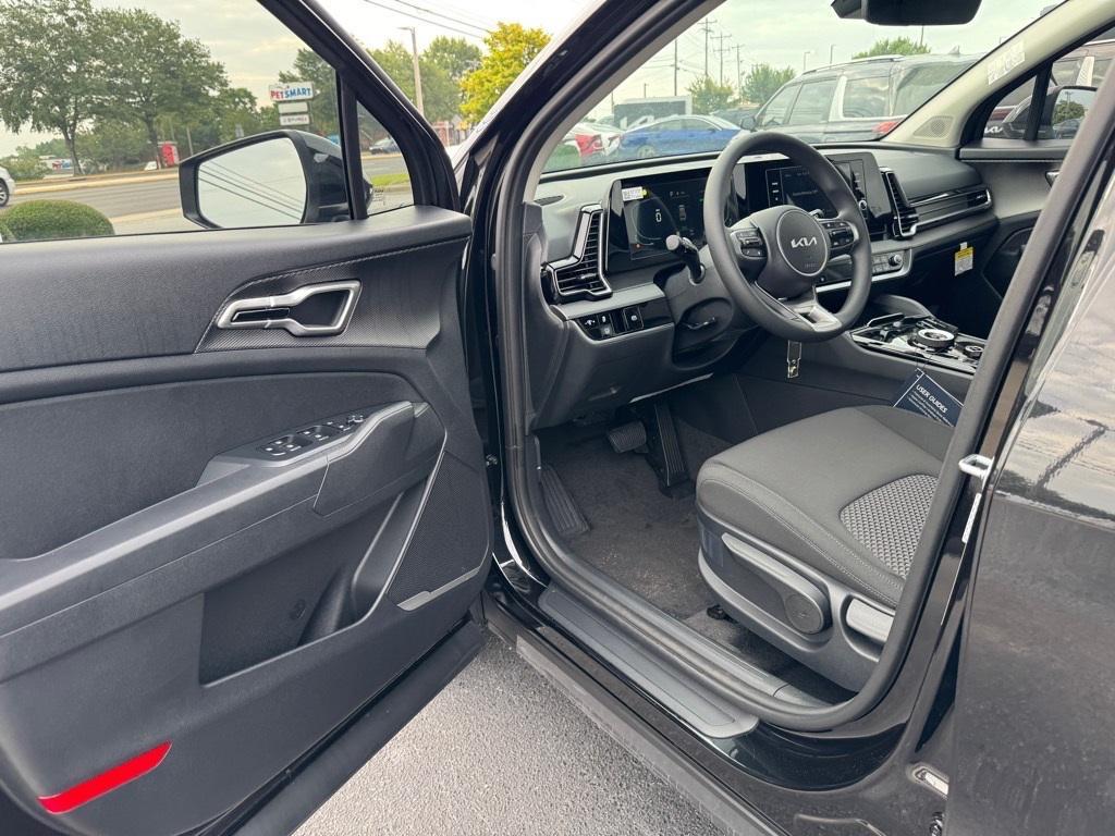 new 2025 Kia Sportage Hybrid car, priced at $30,500