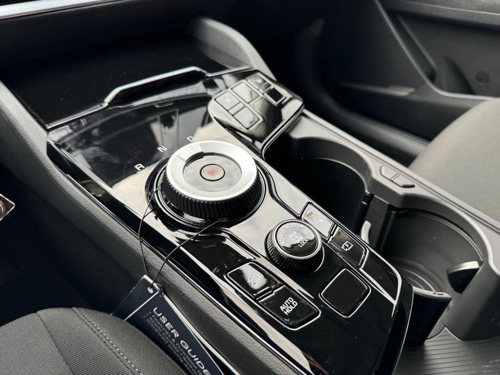 new 2025 Kia Sportage Hybrid car, priced at $30,500