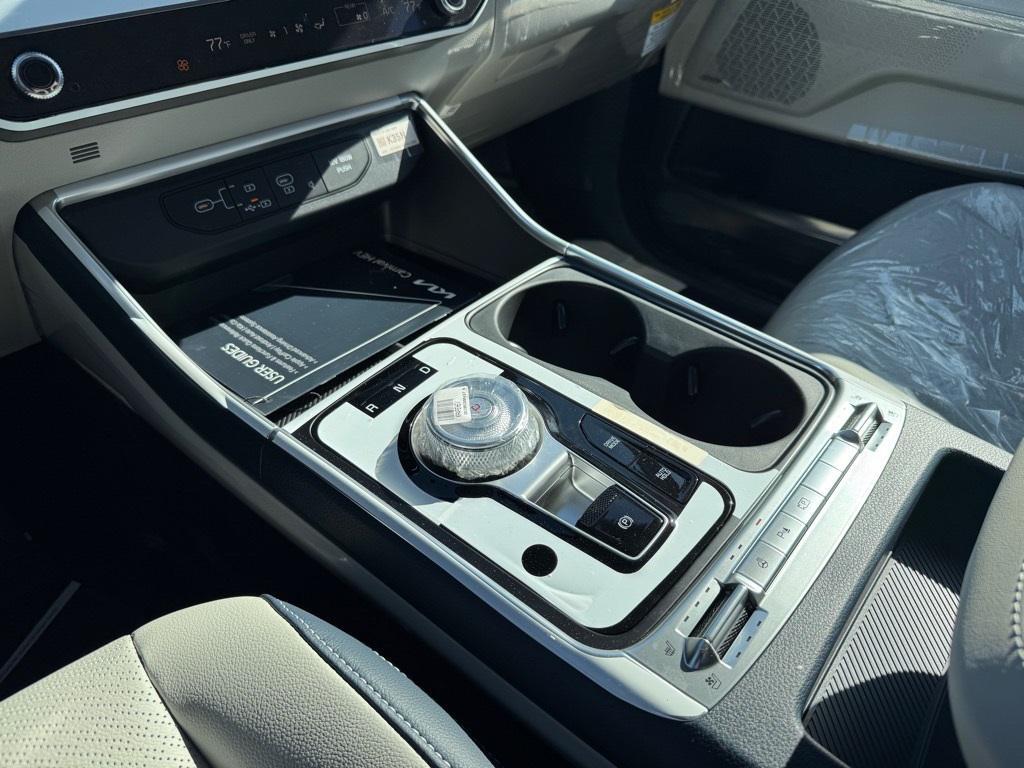 new 2026 Kia Carnival Hybrid car, priced at $52,745