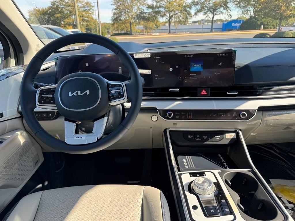 new 2026 Kia Carnival Hybrid car, priced at $52,745