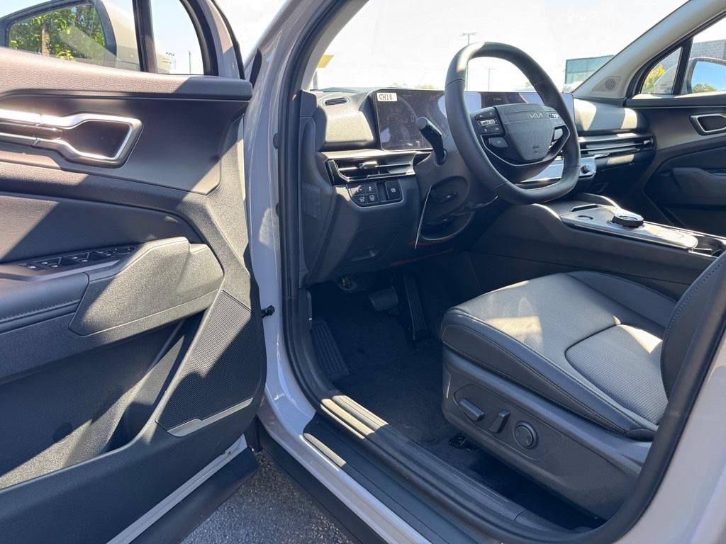 new 2026 Kia Sportage Hybrid car, priced at $36,140