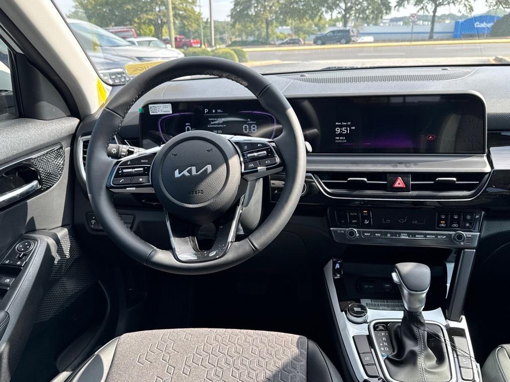 new 2026 Kia Seltos car, priced at $26,071