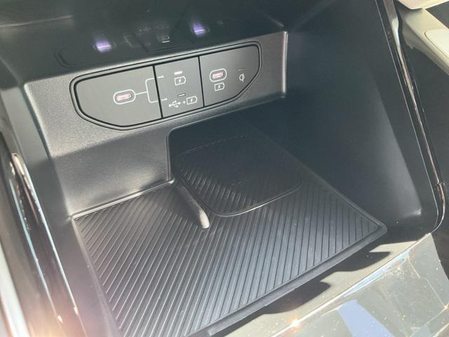 new 2025 Kia Sorento car, priced at $43,415