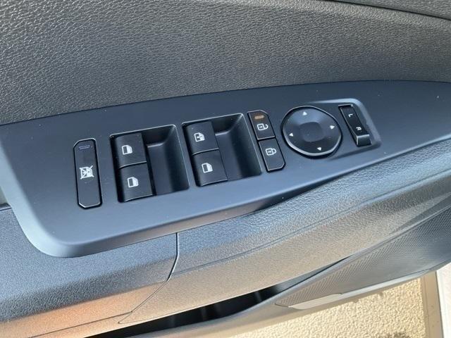new 2026 Kia Sportage car, priced at $30,266