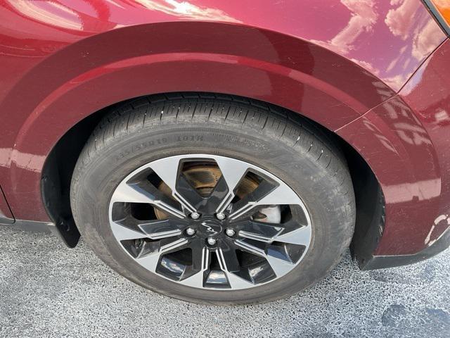 used 2024 Kia Carnival car, priced at $38,899