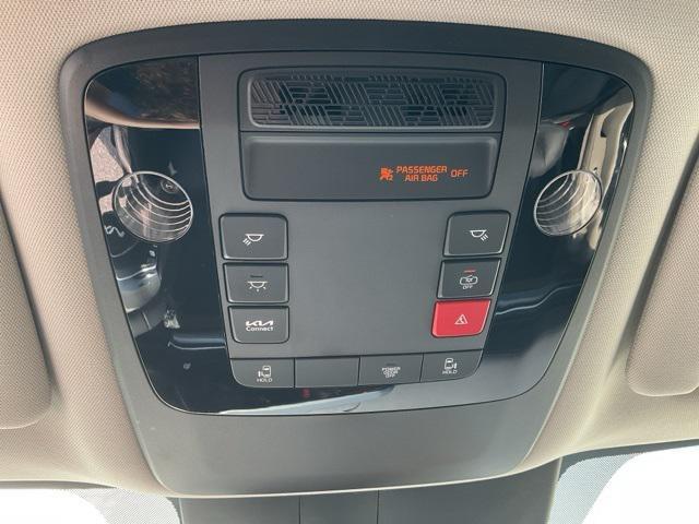 new 2025 Kia Carnival car, priced at $38,047