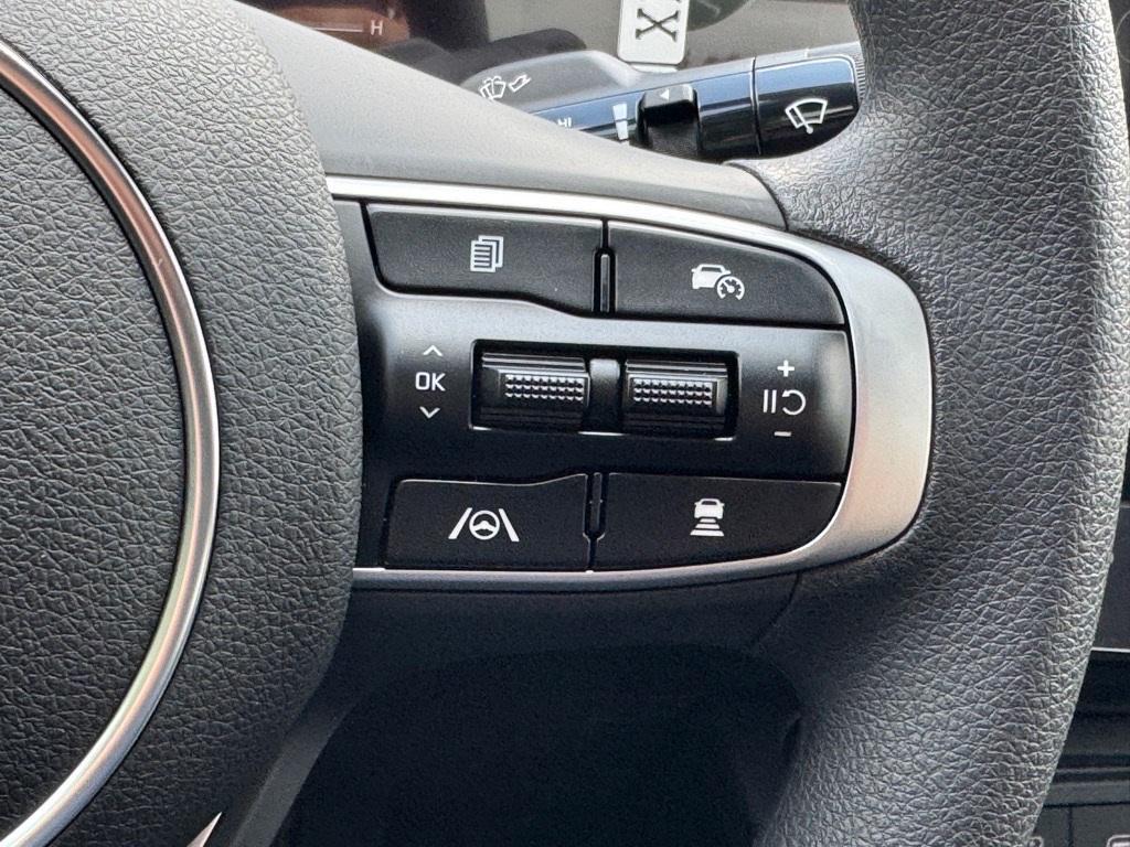 new 2025 Kia K5 car, priced at $26,900