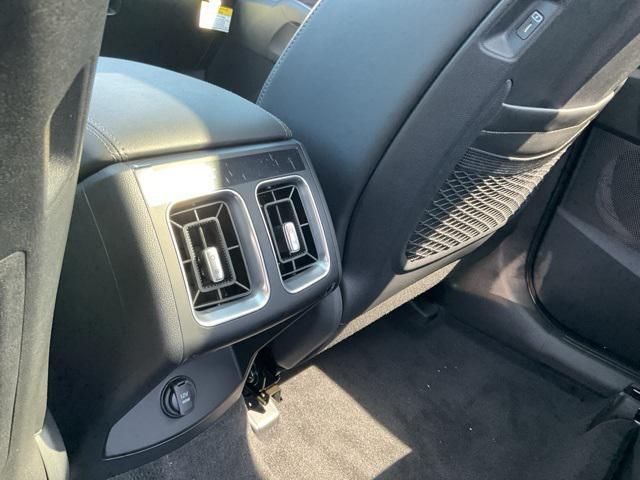 new 2025 Kia Sorento car, priced at $39,496