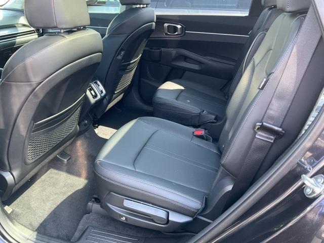 new 2025 Kia Sorento car, priced at $39,496