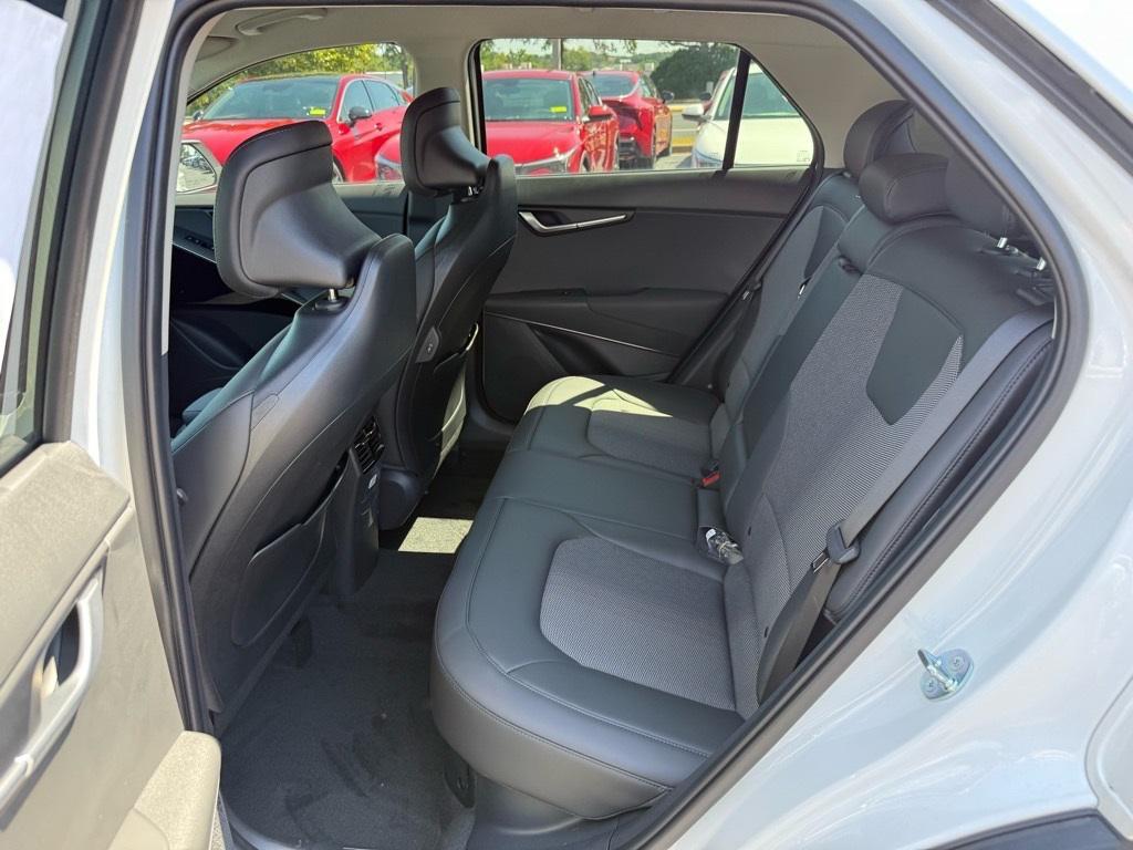 new 2025 Kia Niro car, priced at $30,570