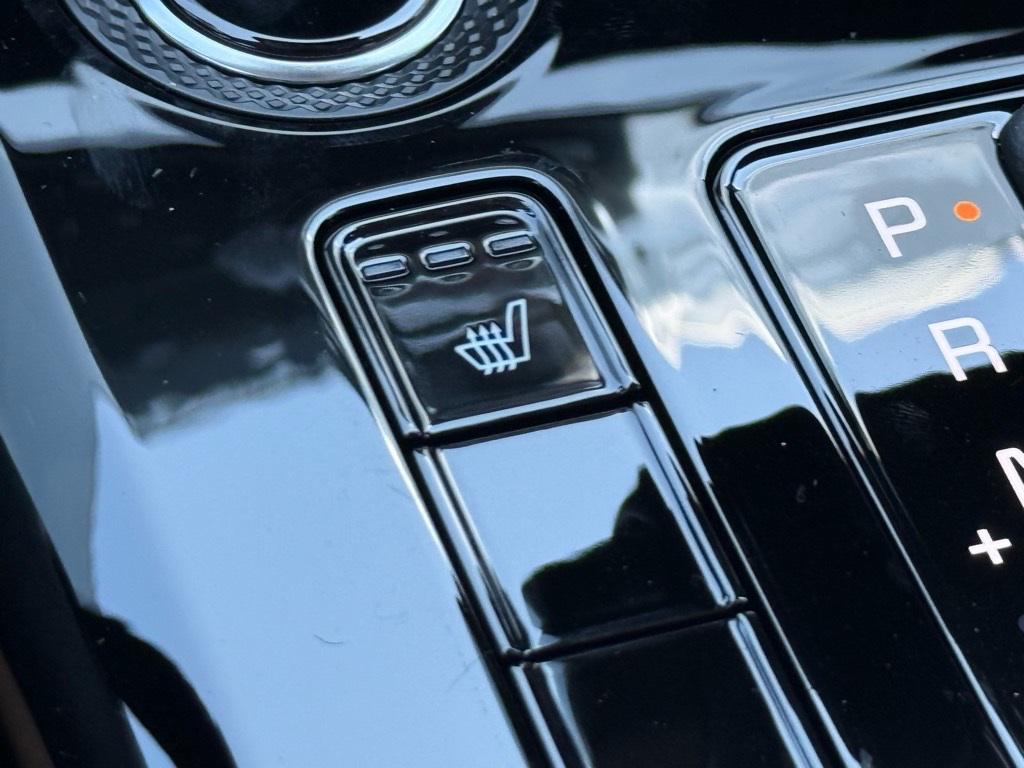 new 2025 Kia Niro car, priced at $30,570