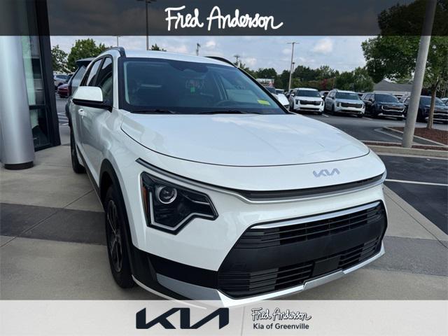 new 2025 Kia Niro car, priced at $30,570