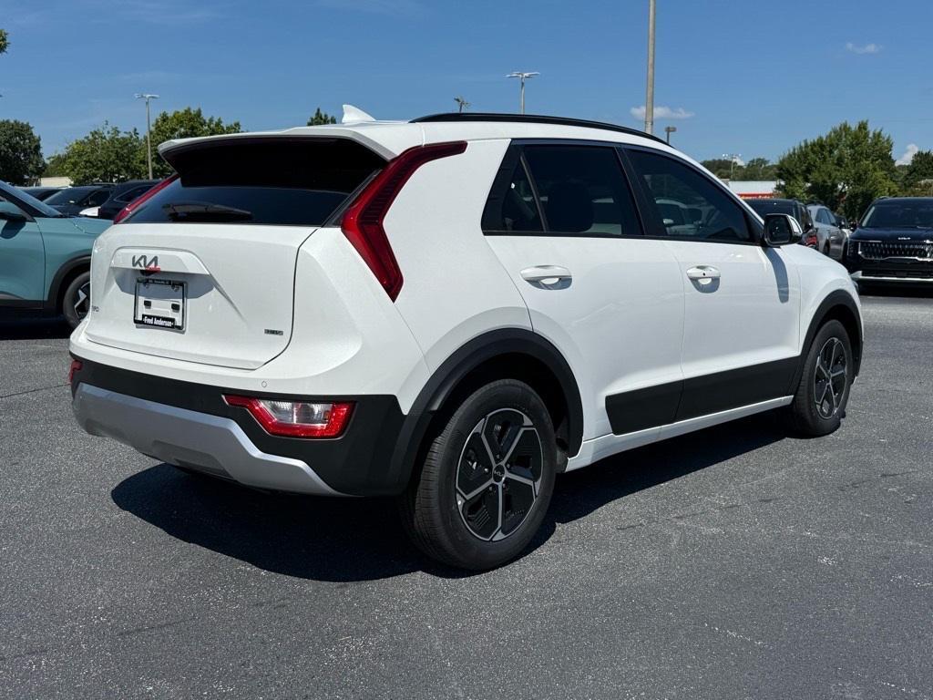 new 2025 Kia Niro car, priced at $30,570