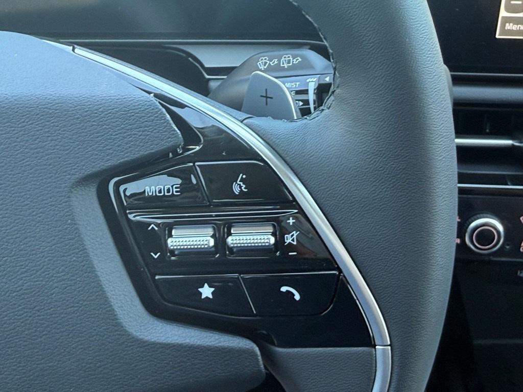 new 2025 Kia Niro car, priced at $30,570