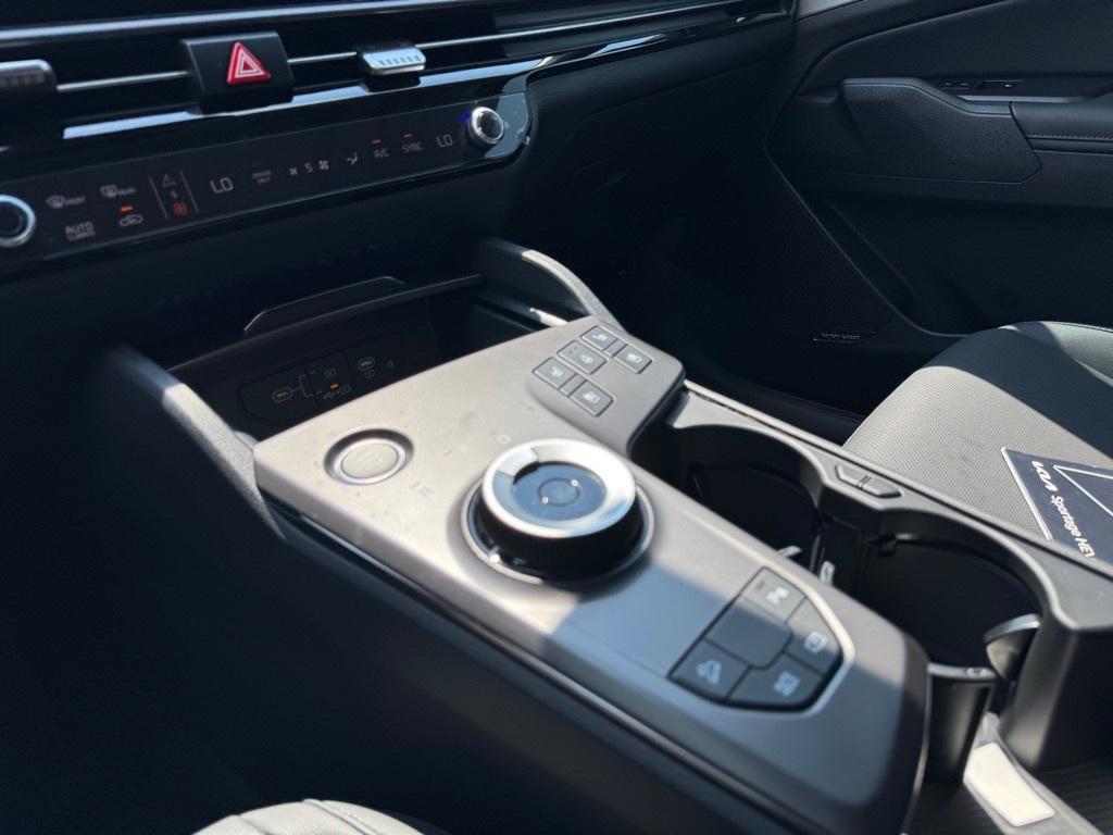 new 2026 Kia Sportage Hybrid car, priced at $40,578