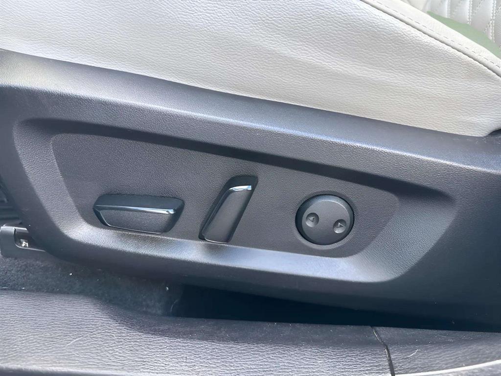 used 2023 Mitsubishi Outlander car, priced at $24,222