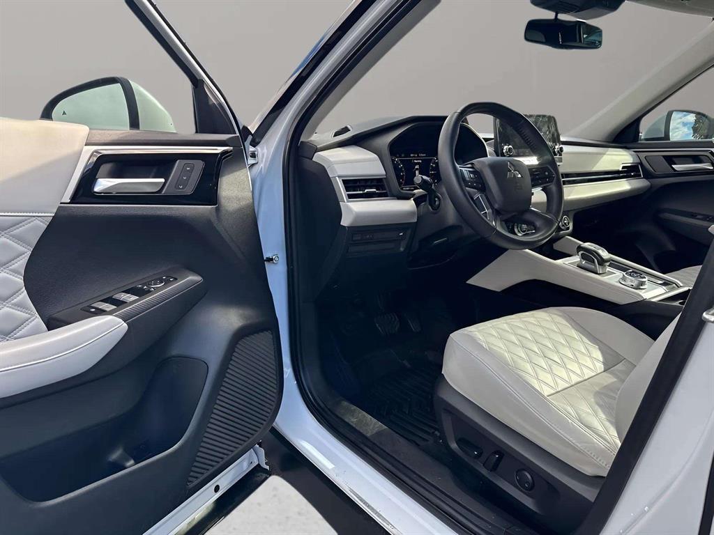 used 2023 Mitsubishi Outlander car, priced at $24,222