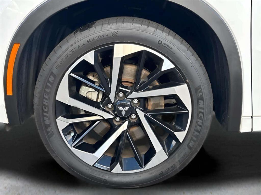 used 2023 Mitsubishi Outlander car, priced at $24,222