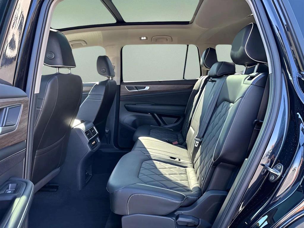 used 2024 Volkswagen Atlas car, priced at $38,376